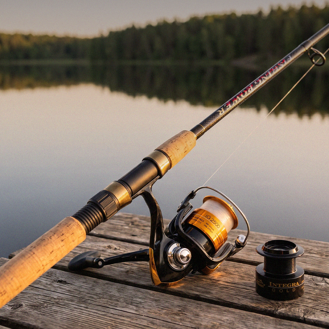Combo de Pesca Caña Fishing Power 2.40 m + Reel Jarvis Walker 2500